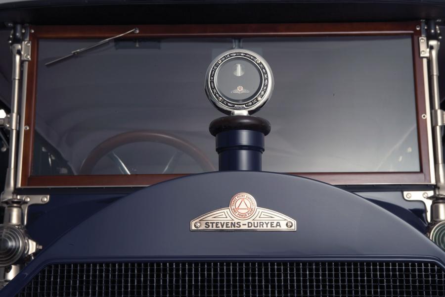 Детали экстерьера Stevens-Duryea Model C-Six 5-Passenger Touring 1913 года  (фото 29 из 55)